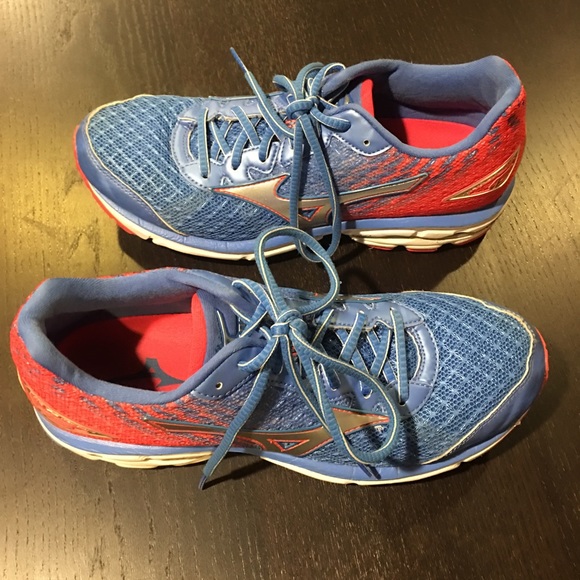 Mizuno Wave Rider 19 Sneakers - Picture 2 of 7